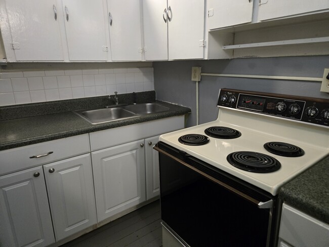Photo - 137 N Willett St Unit 201