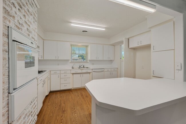 Photo - 3802 Sunnybrook Ln