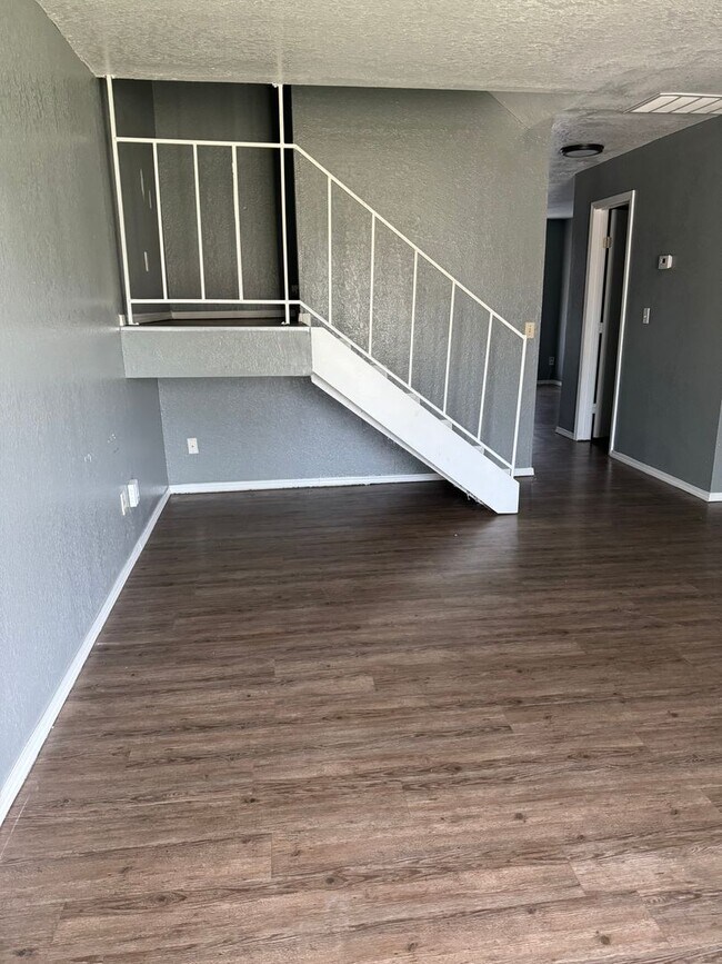 Photo - 2 bed, 2-1/2 bath