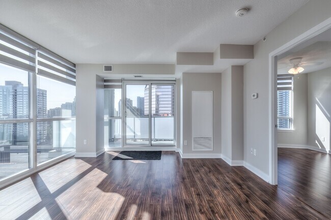 Photo - 5740 5740 Yonge St Unit 1409