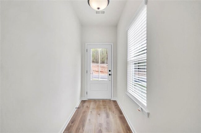 Photo - 374 Mountain Blvd S