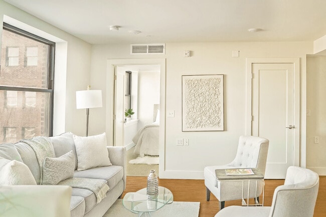 Photo - The New Broadview