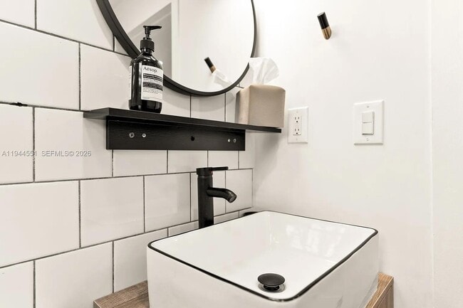 Photo - 1237 NW 33rd Ave Unit 1