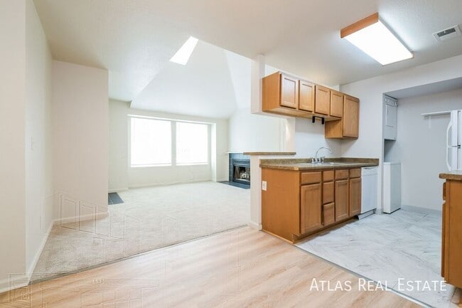 Building Photo - 862 S Uravan Ct Unit C Rental