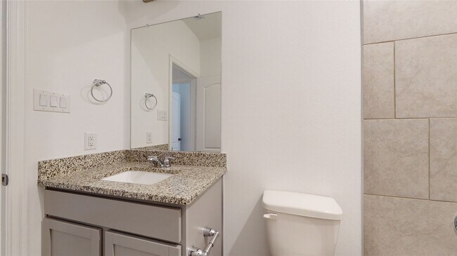 Photo - 31227 Conover Dr