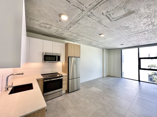 Photo - 230 NW 32nd St Unidad A4 Rental