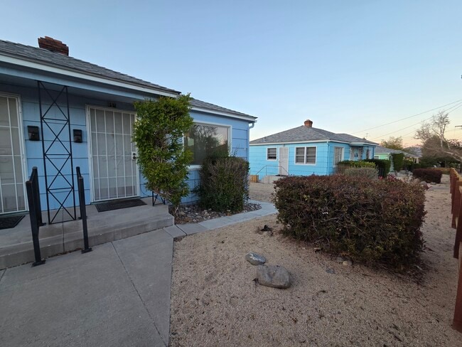 Photo - 849 Roberts St