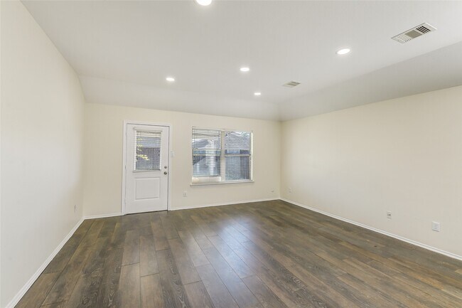 Photo - 2023 Louetta Mist Dr