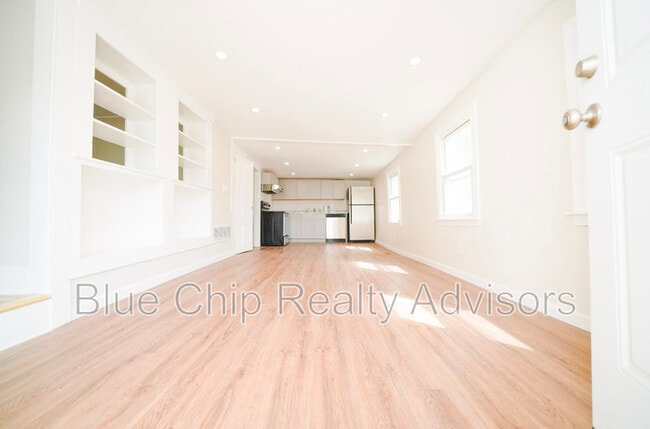 4 Foster Ct Unit 4