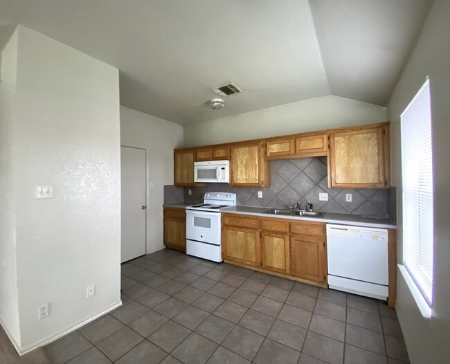 Photo - 3709 Littleleaf Dr Unit #B