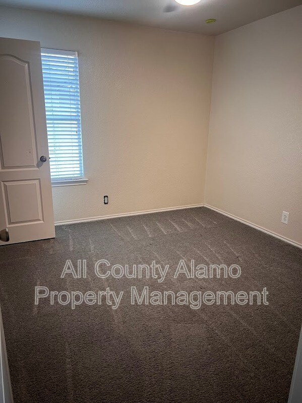 Photo - 7431 Cedar Farm