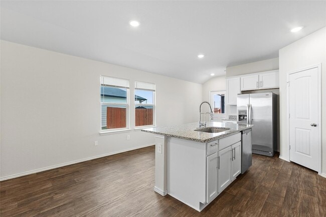 Photo - 133 Frogmore Lp