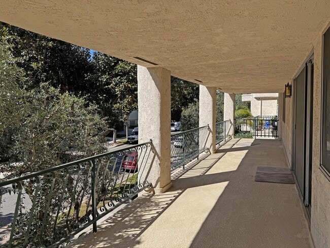 Photo - 420 S Madison Ave Unit 217