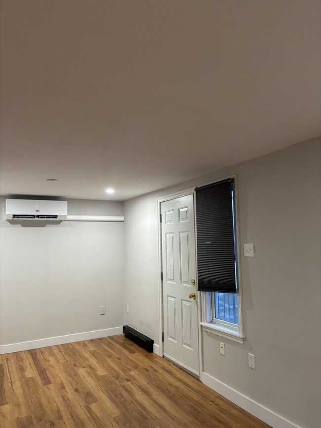 Photo - ONE BEDROOM APARTMENT IN THE HEART OF DOWNTOWN DARTMOUTH Unit 201