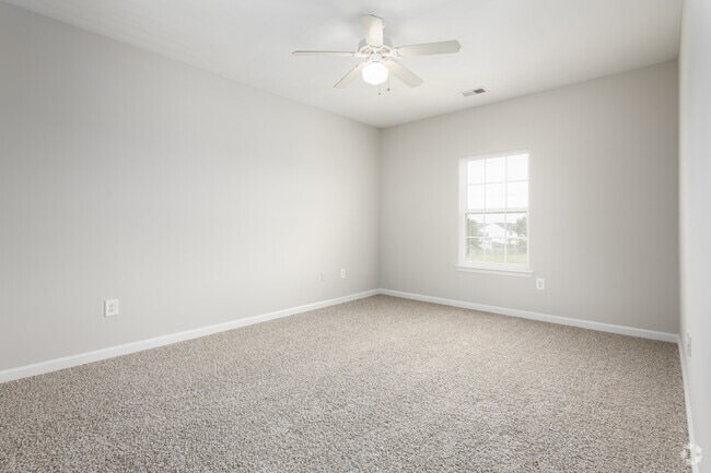 3BR, 2BA - 1,370SF - Primary Bedroom