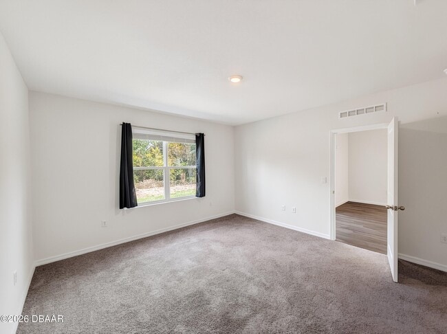 Photo - 982 Commons Wy