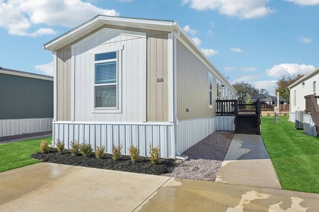 Building Photo - 1626 American Dr