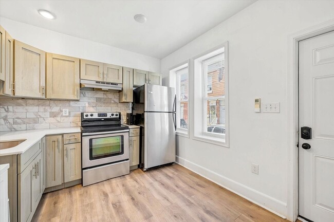 Photo - 2BR/3BA House | Kensington