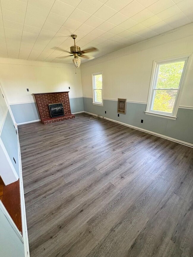 Photo - Clean Cozy Home!