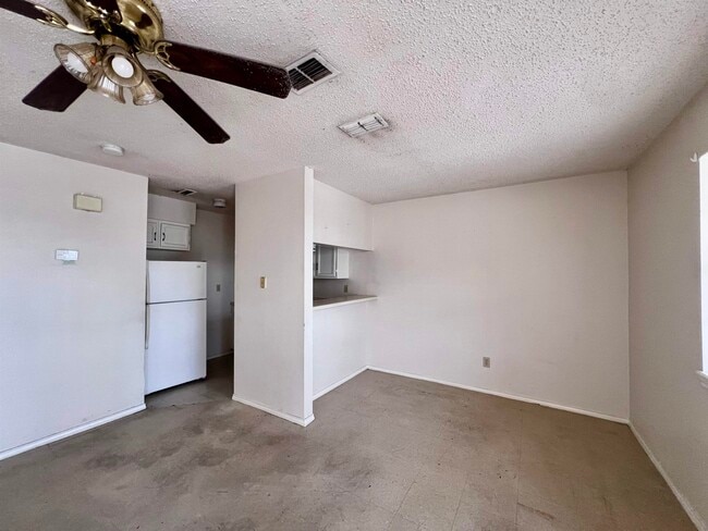 Photo - 216 E Cherry Ln Unit 11