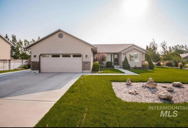 Spacious 5BR House in Ammon - Spacious 5BR House in Ammon