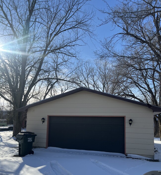 Photo - 433 S Ridge Rd