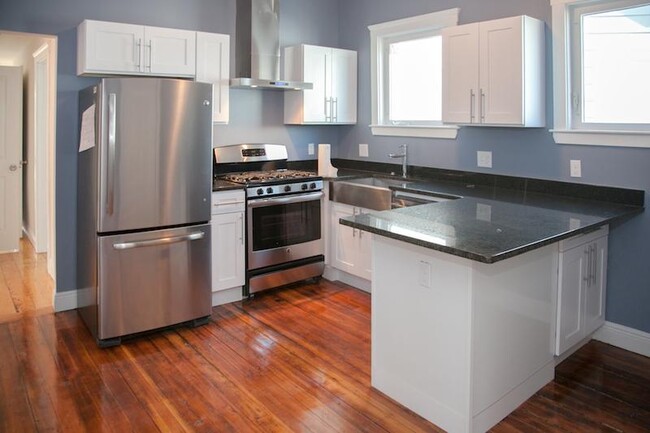 Building Photo - 376 Prospect St Unit 1 Rental