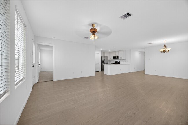 Photo - 6523 Water Oak Grn Ln