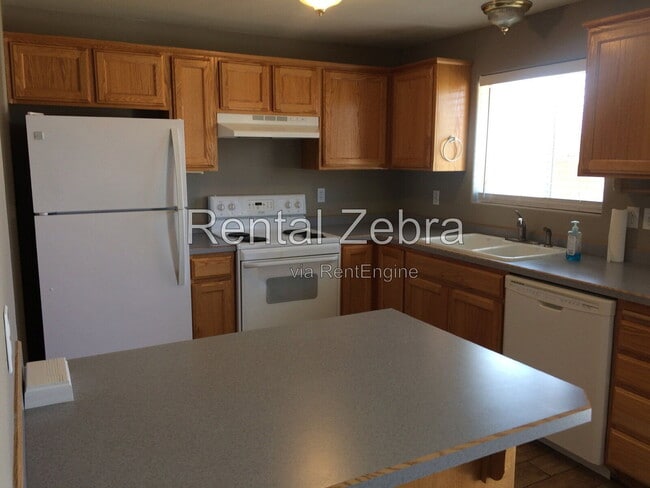 Photo - 2279 NE Cherry Loop