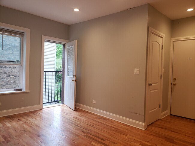 Photo - 4551 N Christiana Ave Unit 1