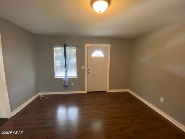 Photo - 707 Satsuma Ave