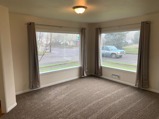 1143 NW 31st St Unit 1