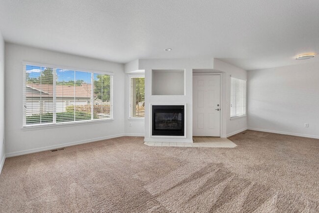 Photo - Spacious 2 bedroom 3 bath Townhome - South Fort Collins