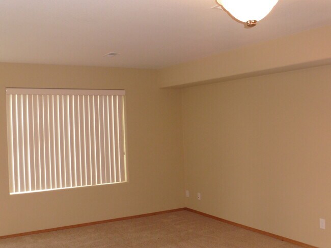 Photo - lanh667 Unit lanh667