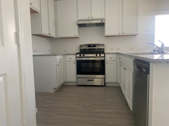 7102 Satellite Wy