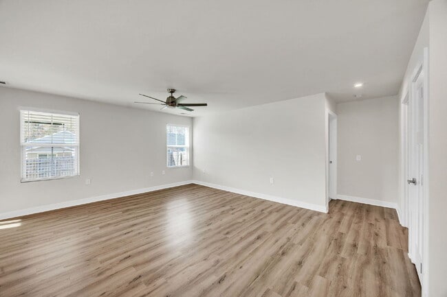 Photo - Beautiful 3BR / 2BA Craftsman-Style Home in Durbin Oaks in Fountain Inn $1995/mo***