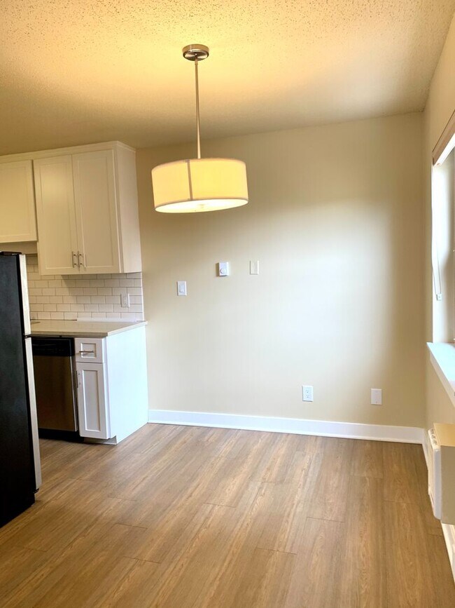 Photo - Ramayana Apartments