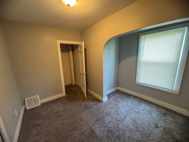 Photo - 929 4th Ave Unit 931