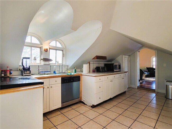 Photo - 92 Pelham St Unit 3