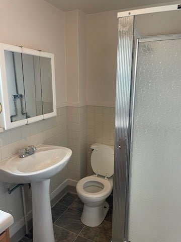 Bathroom - 150 S Kenwood St Unit 1