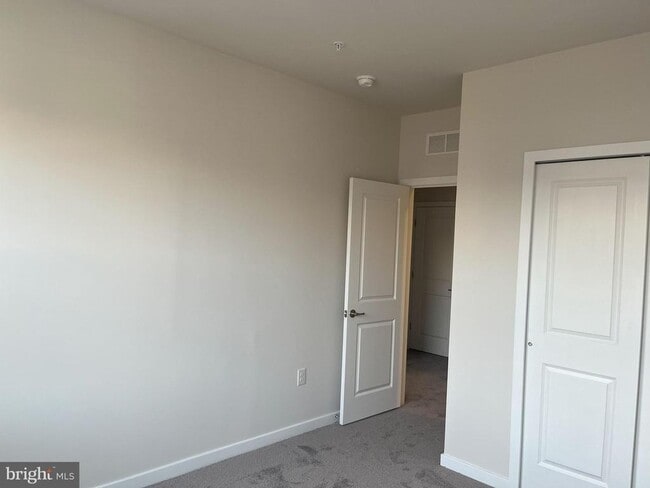 Building Photo - 773 Platinum Dr