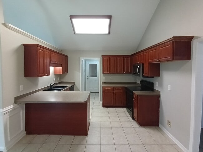 Photo - 162 Romie Dr