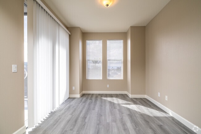 3BR, 2BA - 1650SF - SECOND LIVING ROOM