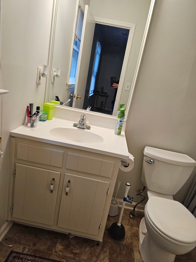 Photo - 587 Jackson Park Ln