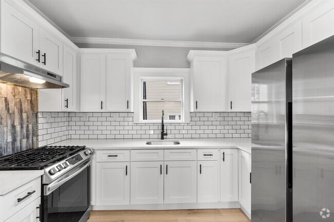 Building Photo - 98 W 32nd St Unit 1 Rental