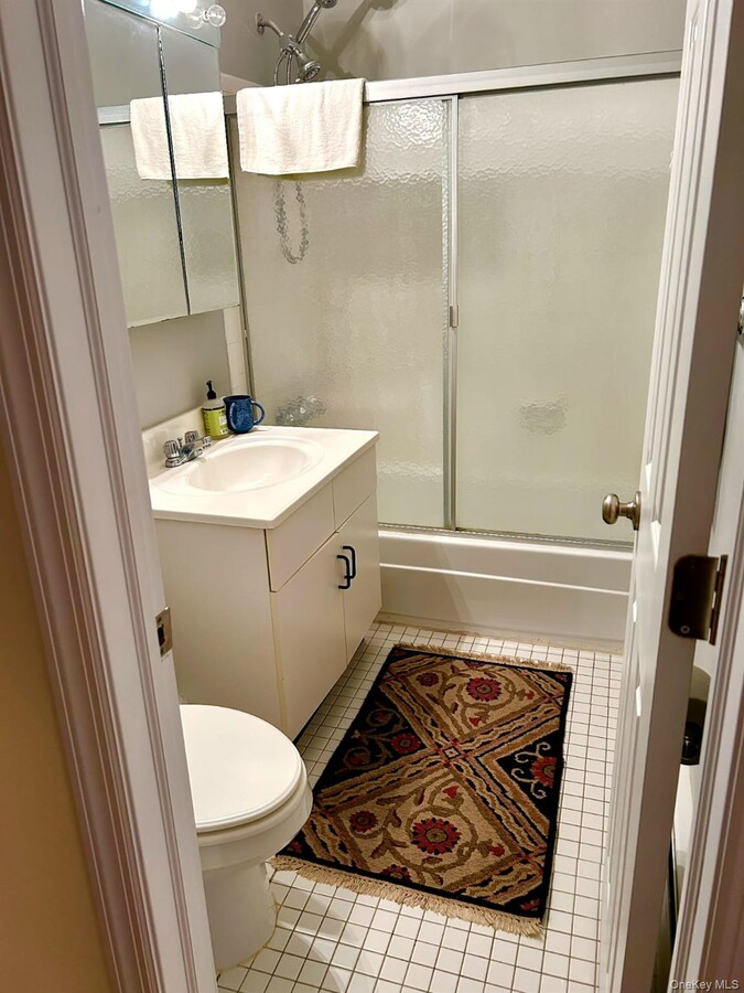 Photo - 4 Charles Ln Unidad 2D