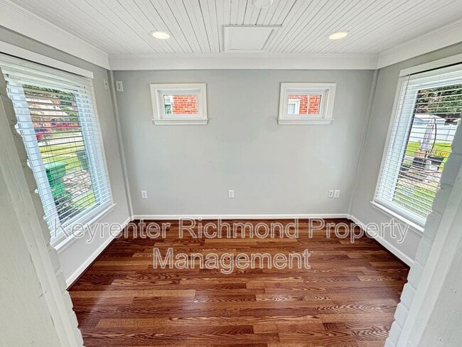 Photo - 2127 New Berne Rd