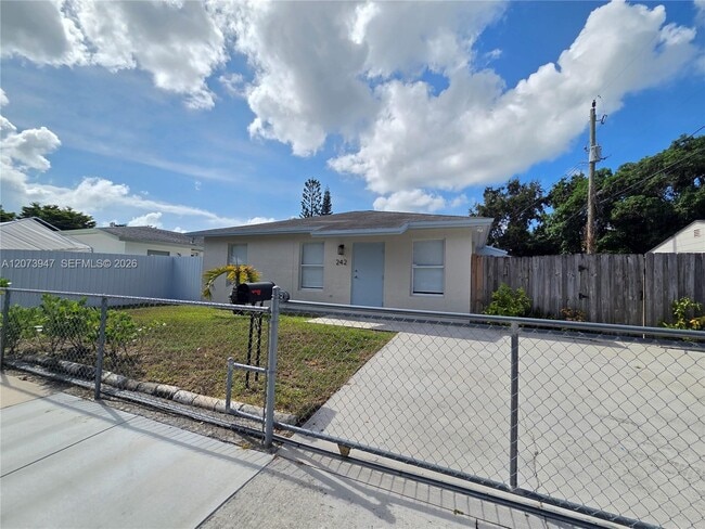 Photo - 242 NW 51st Ave