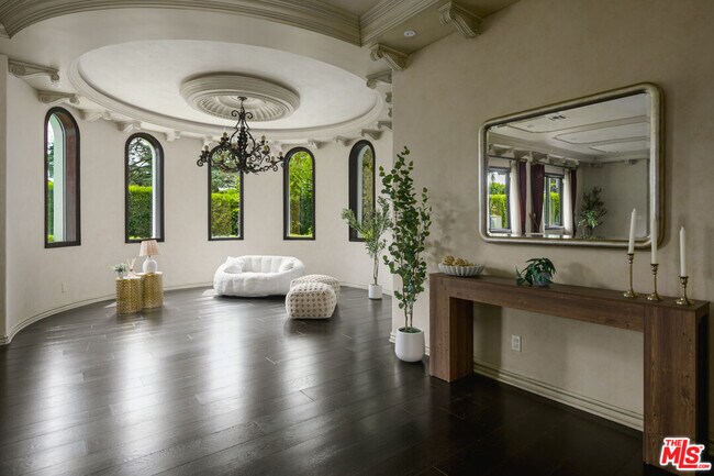 Photo - 4705 Los Feliz Blvd