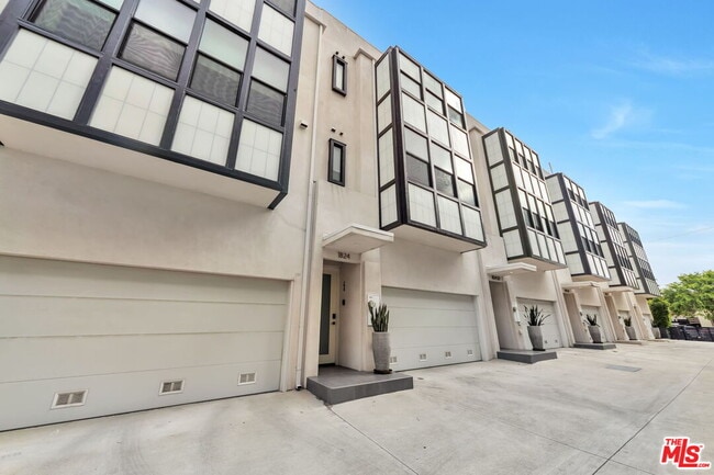 Photo - 1824 Redondo Blvd